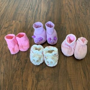 Baby girl fabric booties